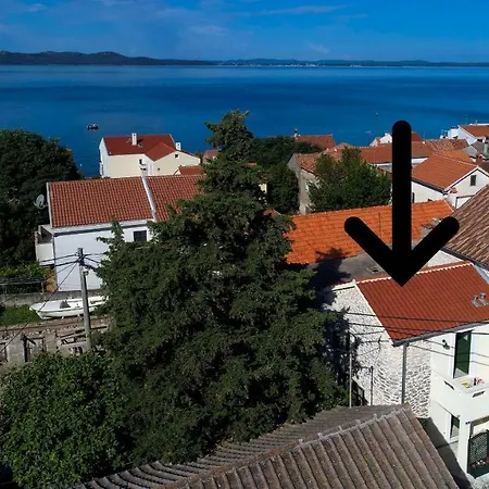 Apartments Marija, Authentic Stone House, 3 Minutes From The Beach Lägenhet *