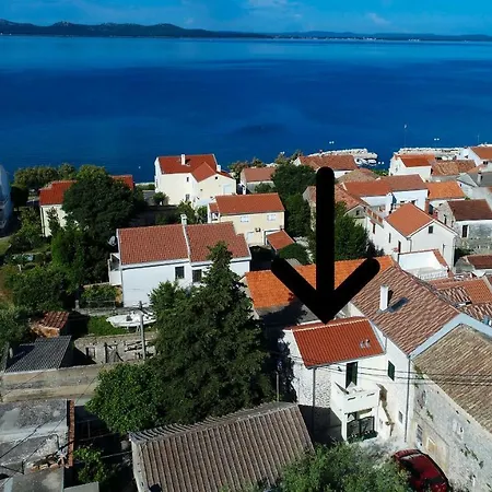 Apartments Marija, Authentic Stone House, 3 Minutes From The Beach Апартаменты